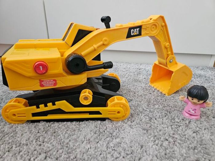 Cat Power Haulers Excavator toy