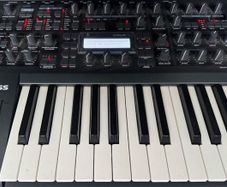 Access Virus TI Synthesizer - Keyboard Version