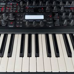 Access Virus TI Synthesizer - Keyboard Version