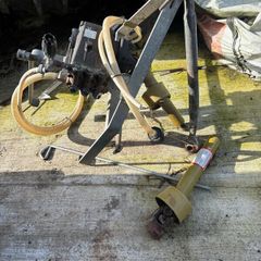 Tractor tyres power washer