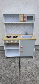 Kids Play Kitchen