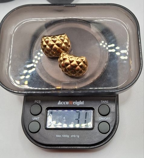 9ct yellow gold earrings