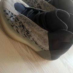 Adidas Yeezy Unisex Runners Size UK 4.5