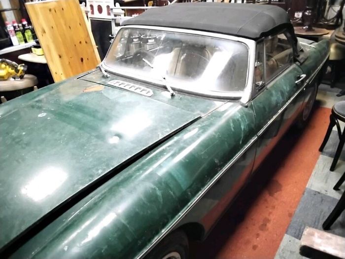 Mg roadster