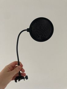 Pop filter / pop shield