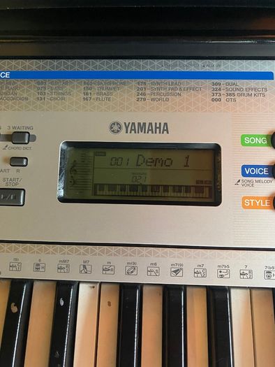 YPT-255 61 Key Portable Keyboard Working Order