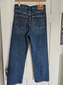 levis ribcage straight ankle jeans