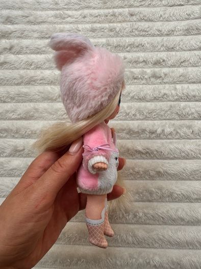 Na! Na! Na! Surprise Doll Aubrey Heart with Bunny Sweater Used Please see photos