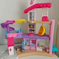 Barbie House Fisher Price little people