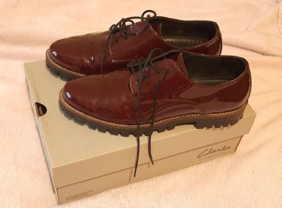 Clarks Signature Derby Shoes with Trendy Lug Sole