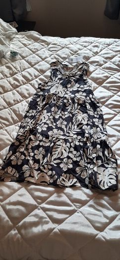 Girls F & F dress new
