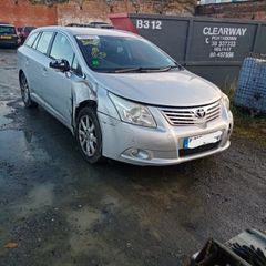 toyota avensis 2.0 d4d breaking