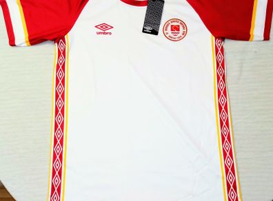 New With Tag - St. Patricks Athletic Umbro Jersey Size S Adults
