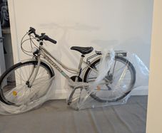 Kenzel women's bike - hardly used - needs service
