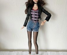 Fifth harmony doll Lauren