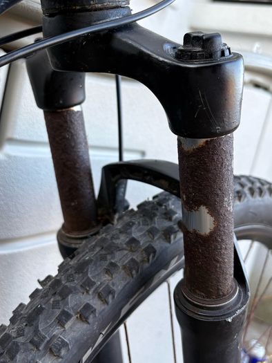 Carrera Vengeance Black 27.5 Mountain Bike - NEEDS SOME REPAIR WORK