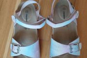 Girl's sandals