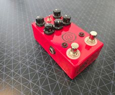 JHS AT+ Distortion Pedal