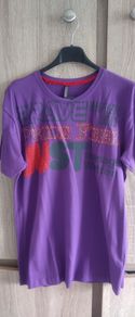 T shirt size would fit s sm