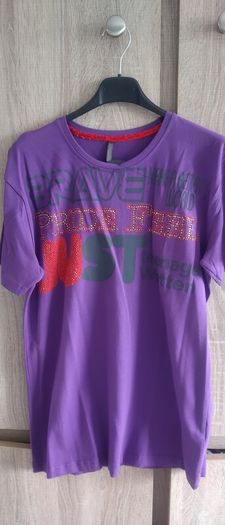 T shirt size would fit s sm