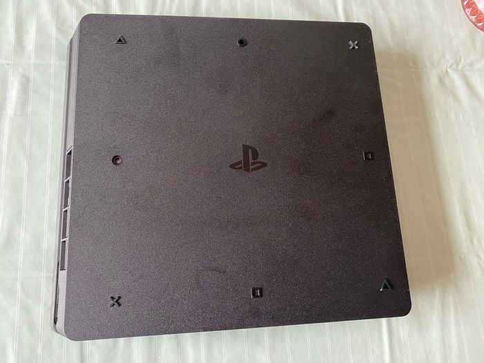 PlayStation 4 PS4 Console with controllers
