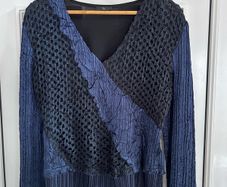 Tia Long sleeved navy & blue top