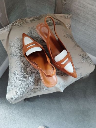 Ladies Shoes size 6.5