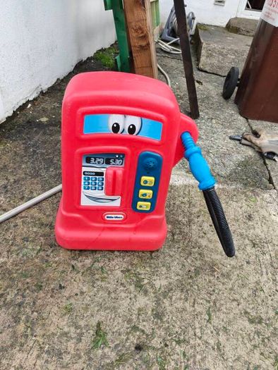 lil tikes 4x4 car and petrol pump