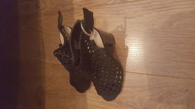 Ladies shoes