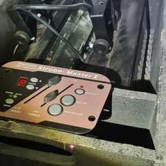 2 x Strobes  + Controller