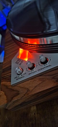 Akai AP-206C - Direct Drive Turntable Record Player + extra free cartridge