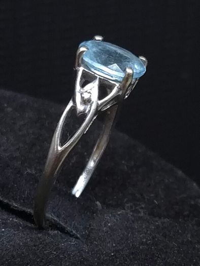 Vintage 9ct White Gold Blue Gemstone Ring Size 54