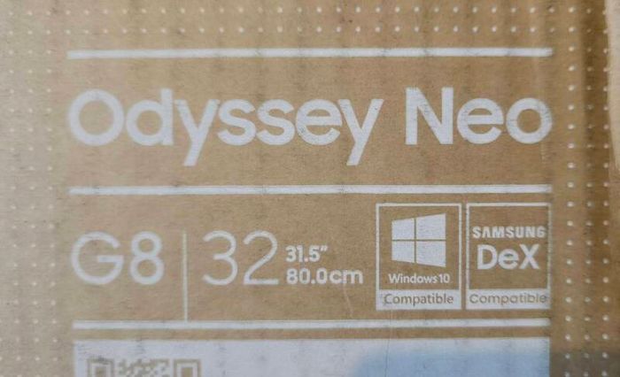 Samsung odyssey 32" Neo G8 4k UHD 240Hz Mini LED Odyssey Gaming Monitor