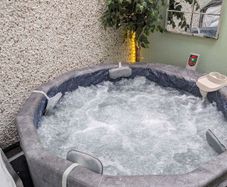Toronto luxury foam hot tub