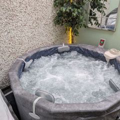 Toronto luxury foam hot tub