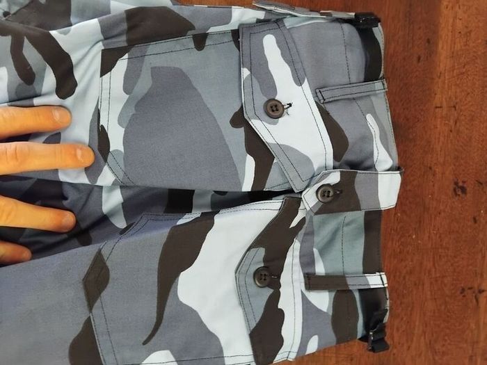 Waist Size 26 Midnight Camo Trs