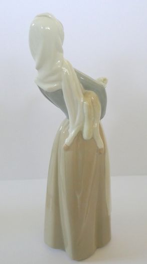 Lladro Figurine