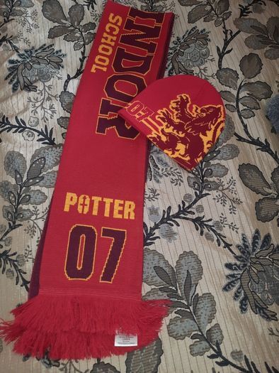 Harry Potter Gryffindor Knitted Scarf