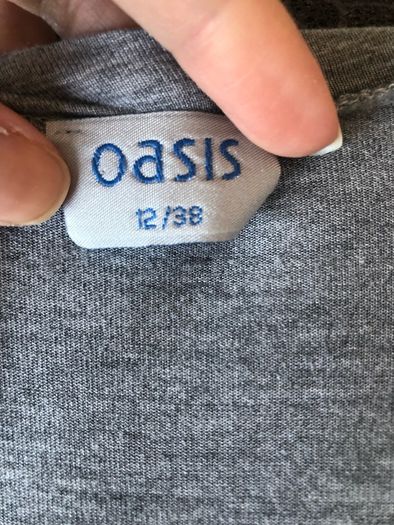 Grey Oasis top - sz 12