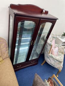 display cabinet