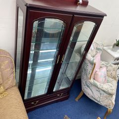 display cabinet