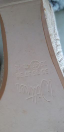 Ladies Designer Sandals - size 6.5 (40).