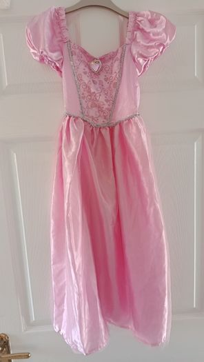Dress costumes