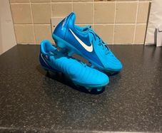 boys football boots
