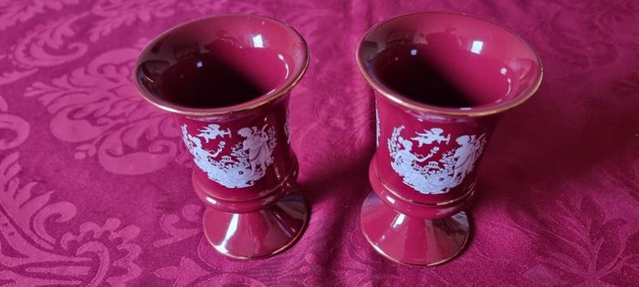 3 Piece Vintage Elegant Italian Fiorentine Lustre Ruby Red Gold Gilt Footed Lidded Compote And Vases Set