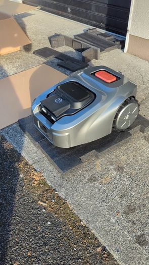 ISWARD GX 2026 RTK Robot Lawn Mower - Brand New and Unused - No Boundary Wire - 2500m2
