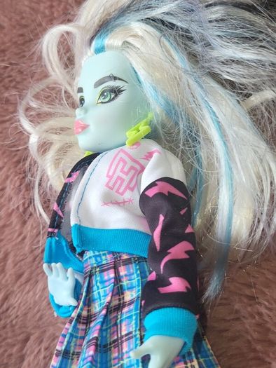 Mattel Monster High Generation 3 Frankie Stein Doll.