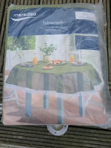 Table cloth