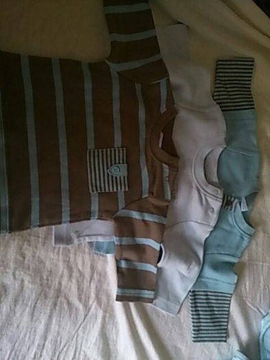 BNWT NEXT long sleeved tops. Size :Up to 1 month