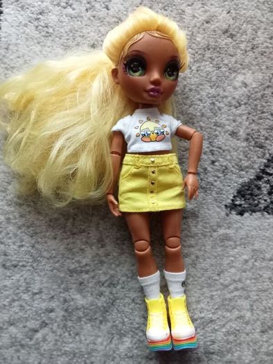 Rainbow High Junior Sunny Madison